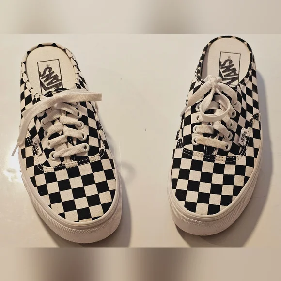 Womens 8.5 Black Whita Slip On Vans Sneaker Shoes - Picture 10 of 11